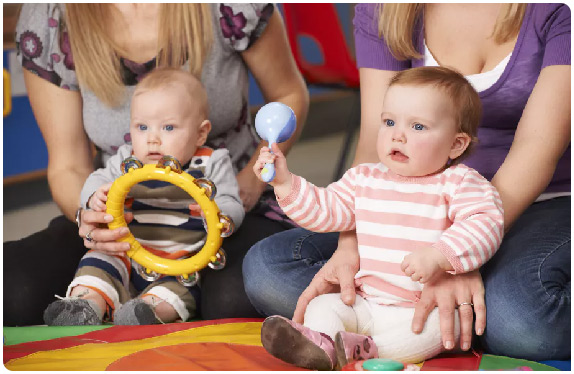 Atendimento personalizado a crianças pequenas Bebe.com Berçario e Escola Jundiaí